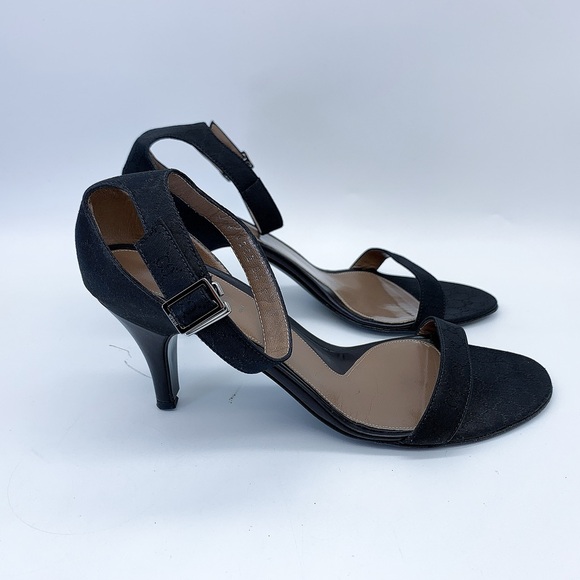 Gucci GG Canvas Ankle Strap Sandal in Black - Picture 2 of 12